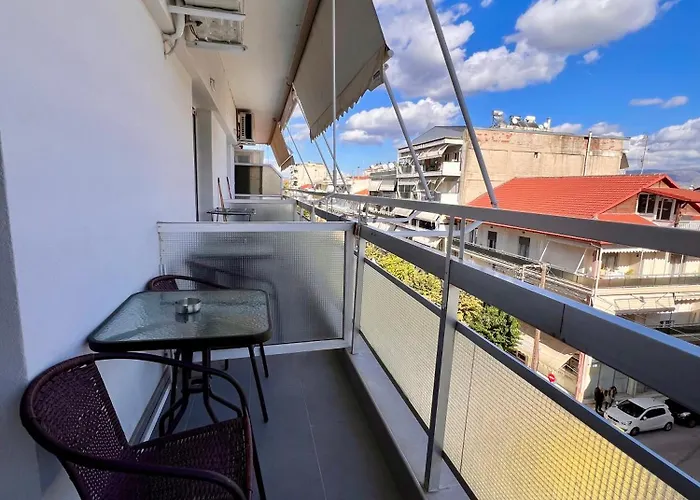 Fillio 's Apartment, * 普托莱迈达